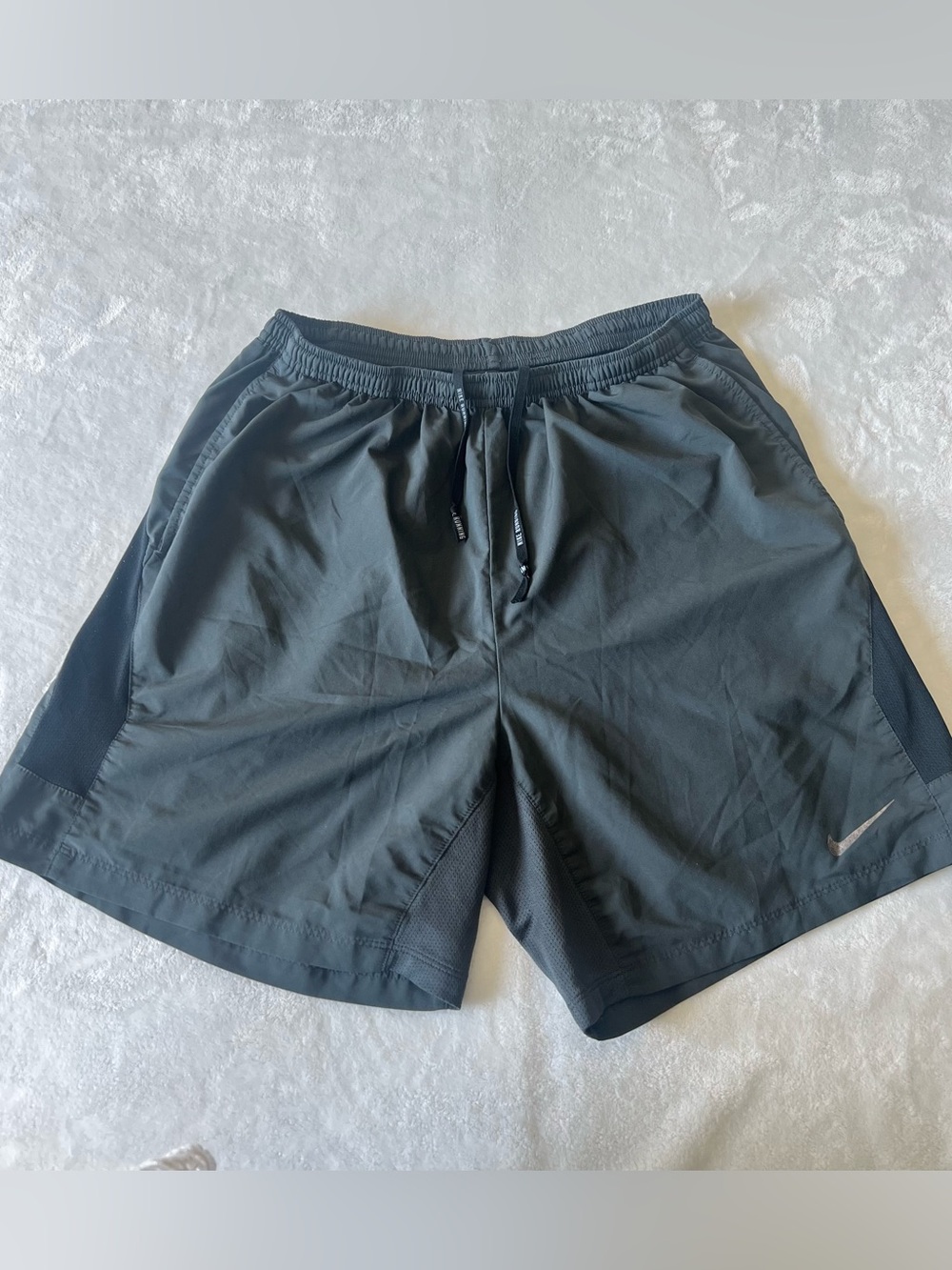 Nike Men's Black Athletic Training Shorts Size L